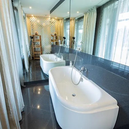 Apartment Royal Penthouse Whith Free Parking Riga