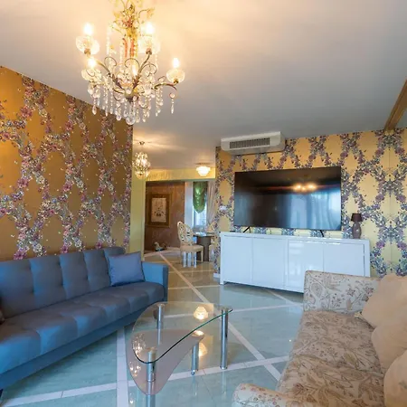 Royal Penthouse Whith Free Parking * Riga