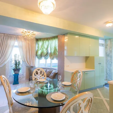 Royal Penthouse Whith Free Parking Apartamento *