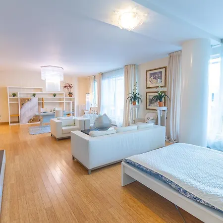Apartment Royal Penthouse Whith Free Parking Riga