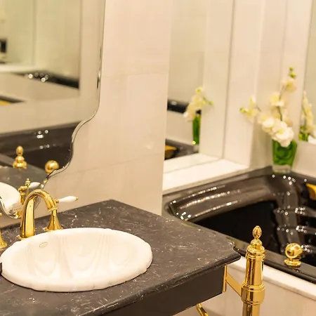 Royal Penthouse Whith Free Parking Apartment *