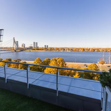 Royal Penthouse Whith Free Parking Appartamento Riga