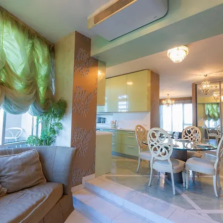 Royal Penthouse Whith Free Parking شقة *