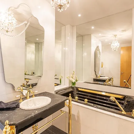 Royal Penthouse Whith Free Parking ريغا