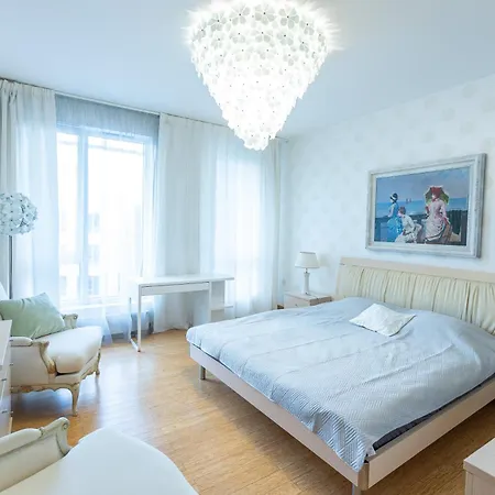 Royal Penthouse Whith Free Parking ريغا